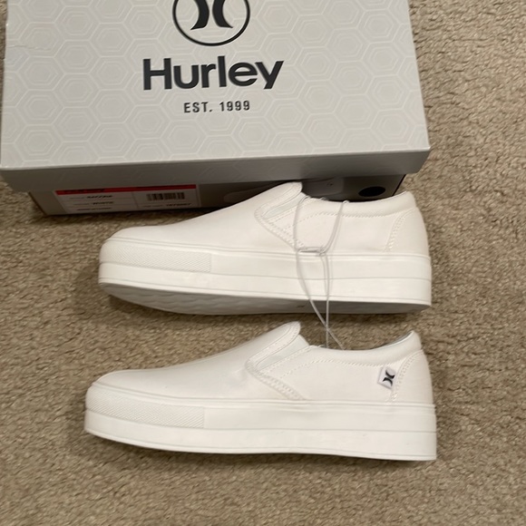 Hurley Ladies' Platform white canvas Slip-on Shoe brand new with box - Picture 4 of 6